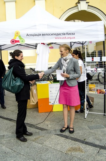 Компанія "Ашан" отримує диплом