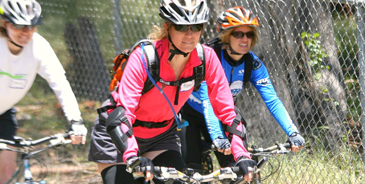 women-cycling-richard-masoner