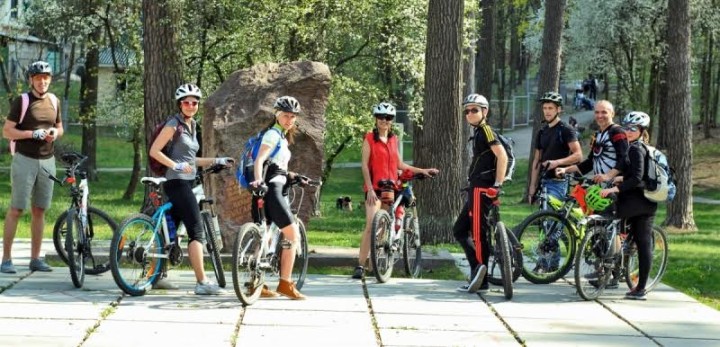 veloekskursiya_kyivski_dachi